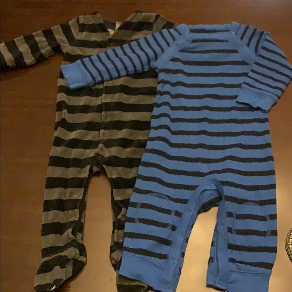 GAP Onsie Pair Size 6-12 months